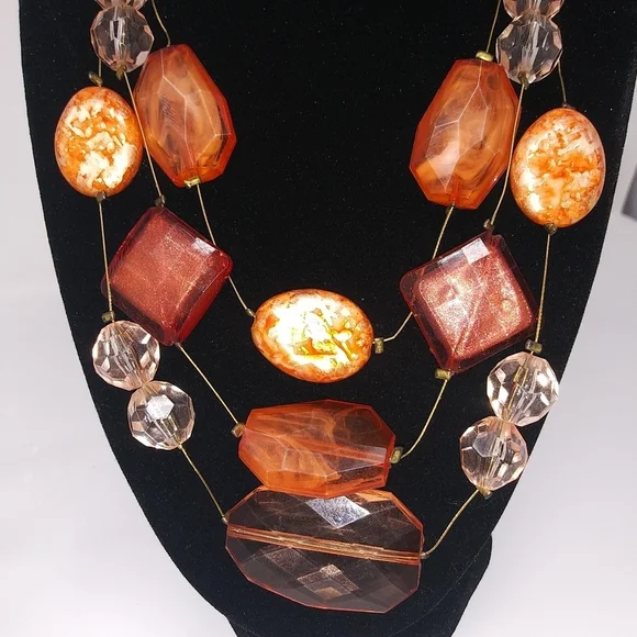 Peach and Orange Necklace Set - Picture 3 of 3